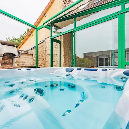 Maison Champenoise, Jacuzzi, Billard Holiday home Dormans