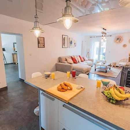 Holiday home Maison Champenoise, Jacuzzi, Billard